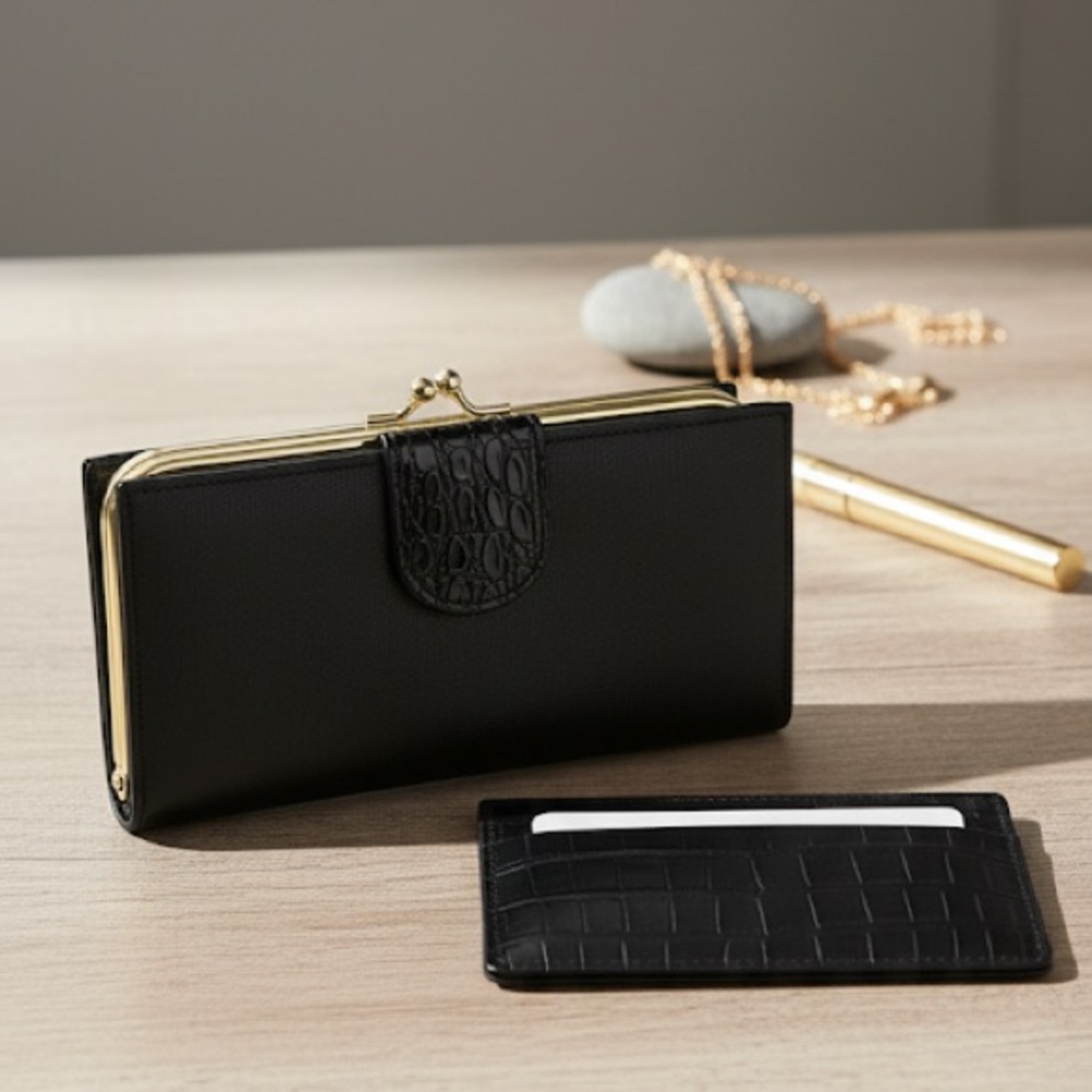 BRAND NEW KISSLOCK geniune leather Black Wallet and card holder